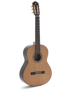 GUITARRA CLÁSICA ADMIRA A6 SERIE ARTESANÍA